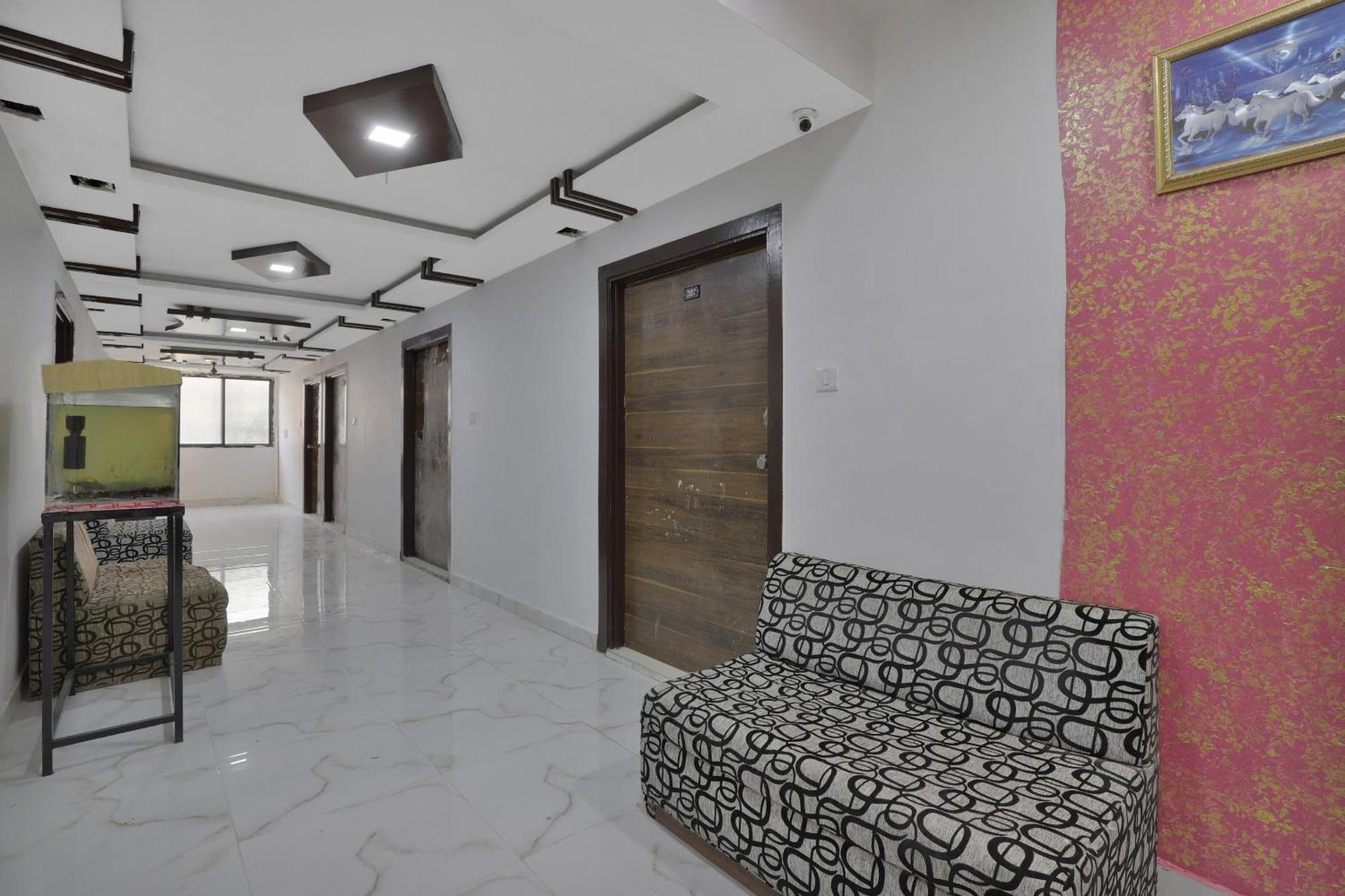 Hotel O Rudra Palace Ahmadábád Kültér fotó