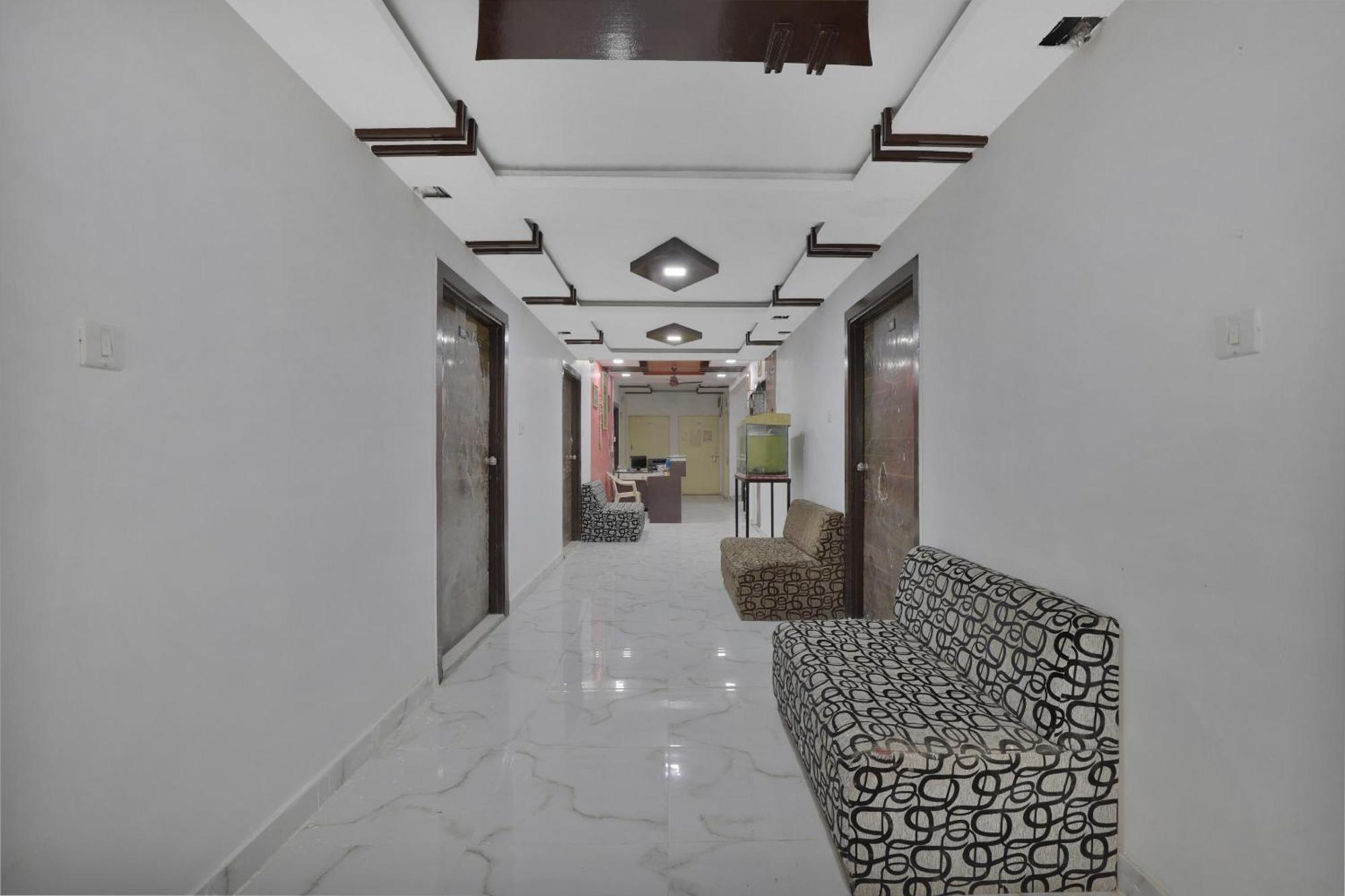 Hotel O Rudra Palace Ahmadábád Kültér fotó