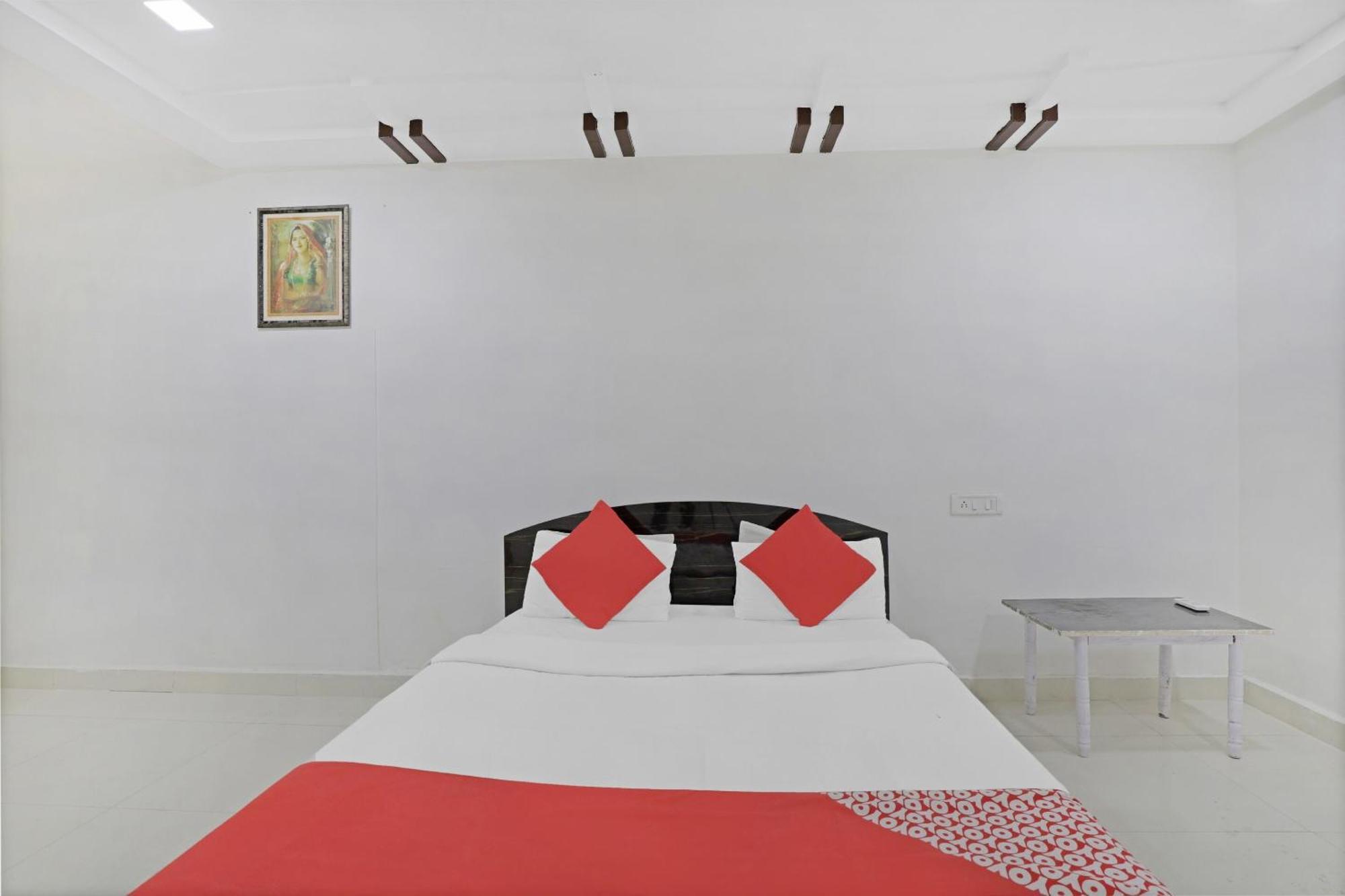 Hotel O Rudra Palace Ahmadábád Kültér fotó